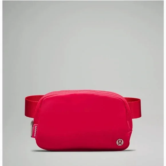 LULULEMON Everywhere Belt Bag Colour pink lip - Picture 2 of 10